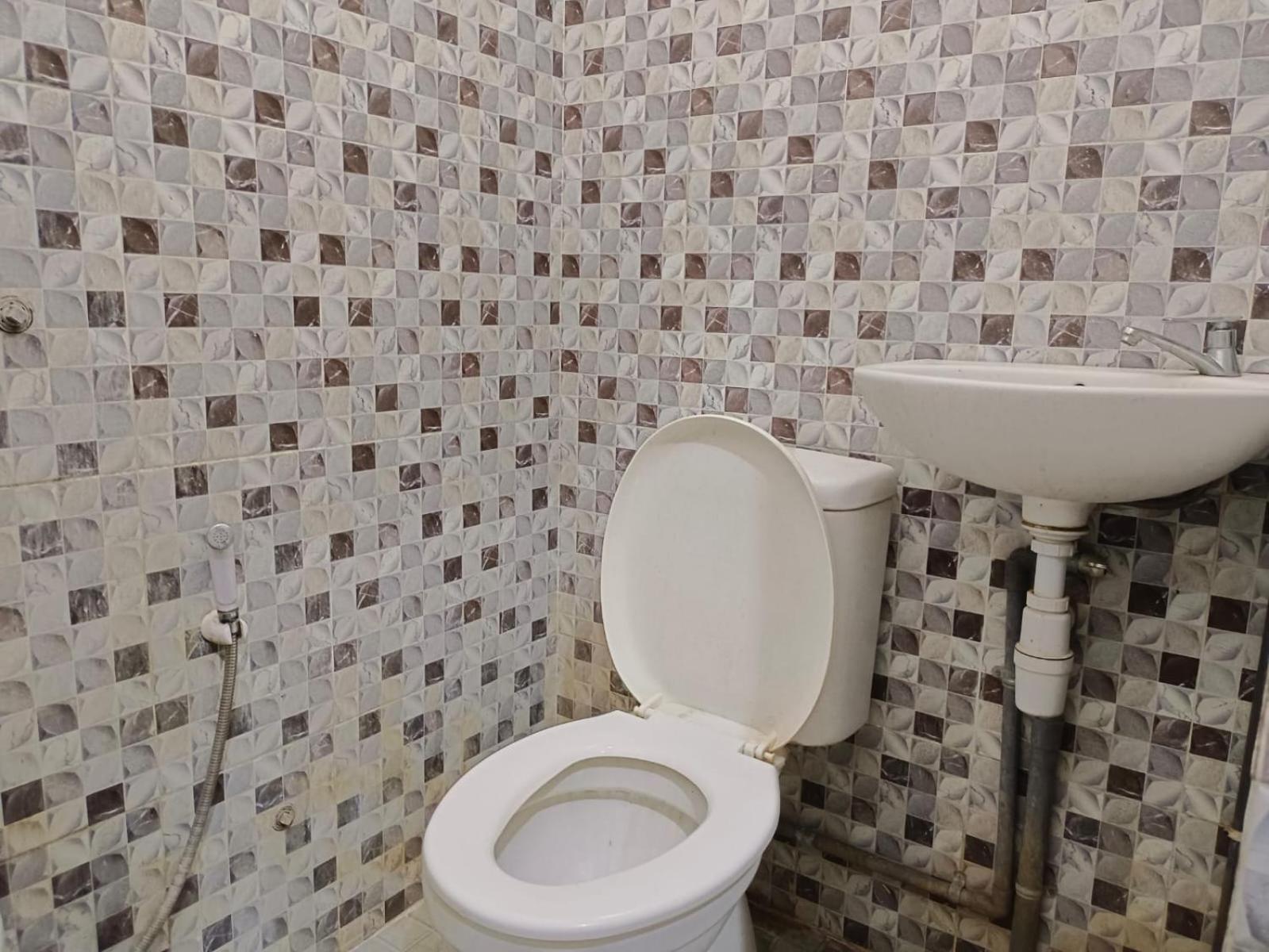 Oemah Jawa Guesthouse Jember Bagian luar foto