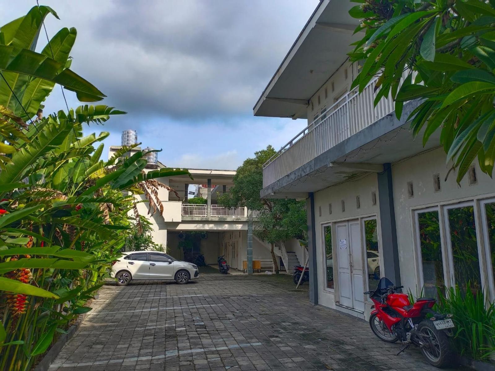 Oemah Jawa Guesthouse Jember Bagian luar foto